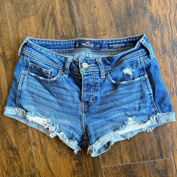 Hollister Blue Jean Shorts Distressed Cut-Off Style size 1 (H) - Picture 1 of 4